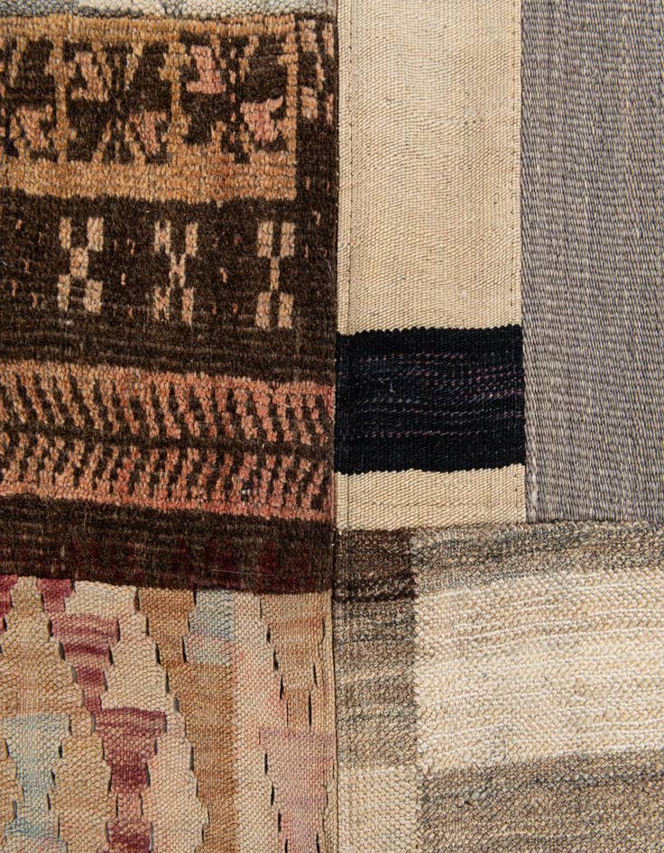 Detail image of 6' 6 x 8' 10  Hand Woven Kilim Patchwork Wool Rug
