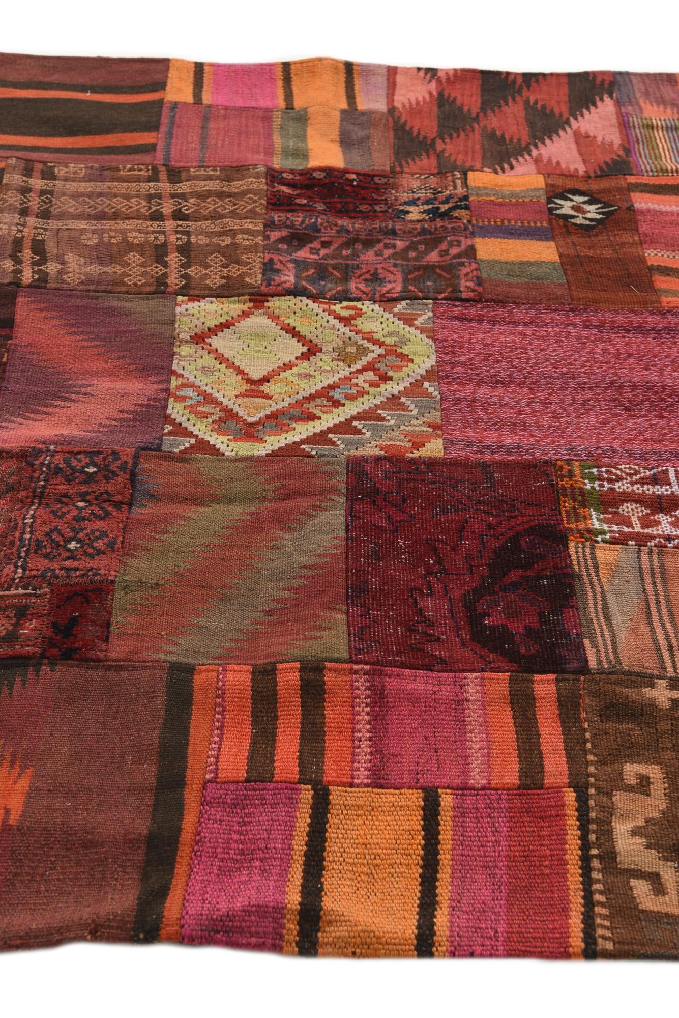 4' 10 x 6' 6 Hand Woven Kilim Patchwork Wool Rug