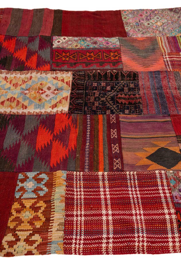 Detail image of 5' x 6' 8 Hand Knotted Kilim Patchwork Wool Rug