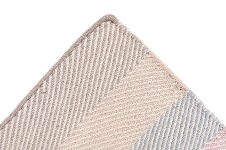 3' 11 x 5' 8 Hand Knotted Kilim Wool Rug