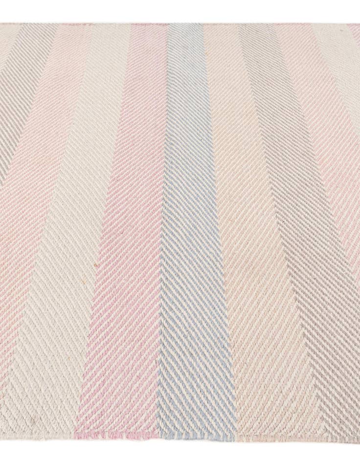 Detail image of 3' 11 x 5' 8 Hand Knotted Kilim Wool Rug