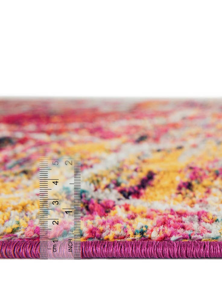 Detail image of 7' 10 x 10' Lattice Frieze Rug