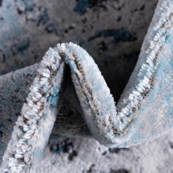 Detail image of 8' x 11' Leipzig Rug
