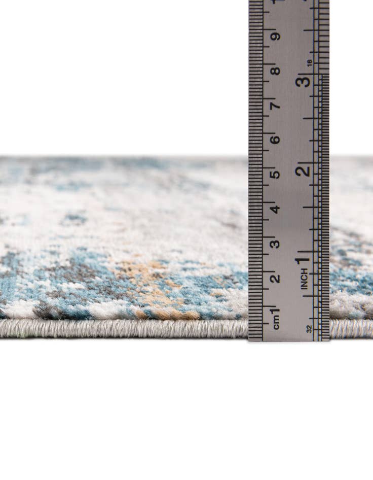 Detail image of 5' 3 x 7' 7 Leipzig Rug