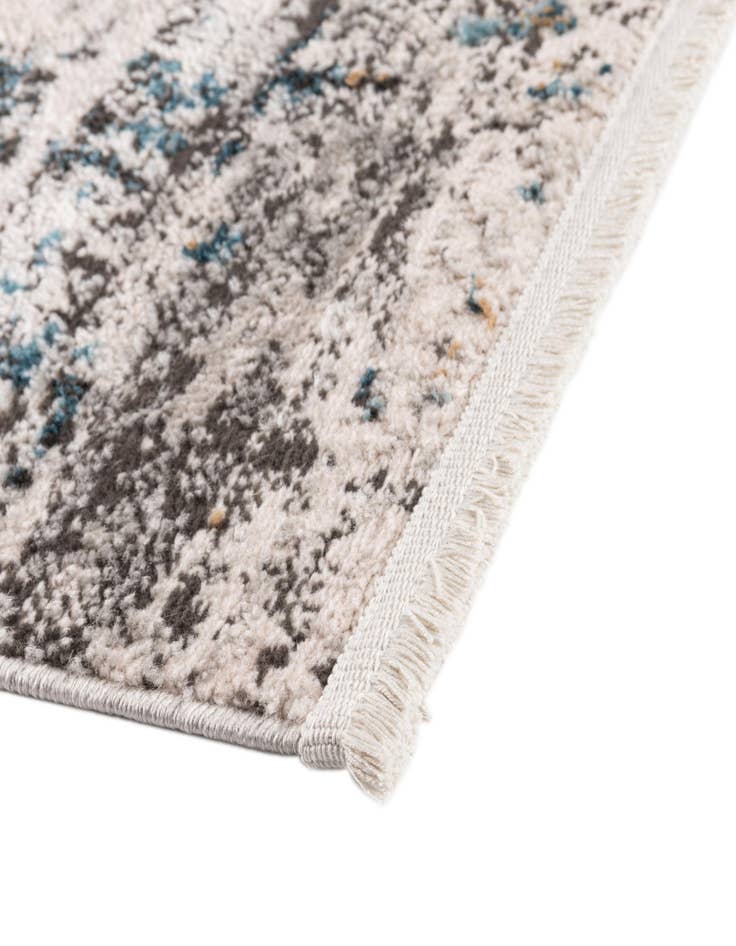 Detail image of 5' 3 x 7' 7 Leipzig Rug