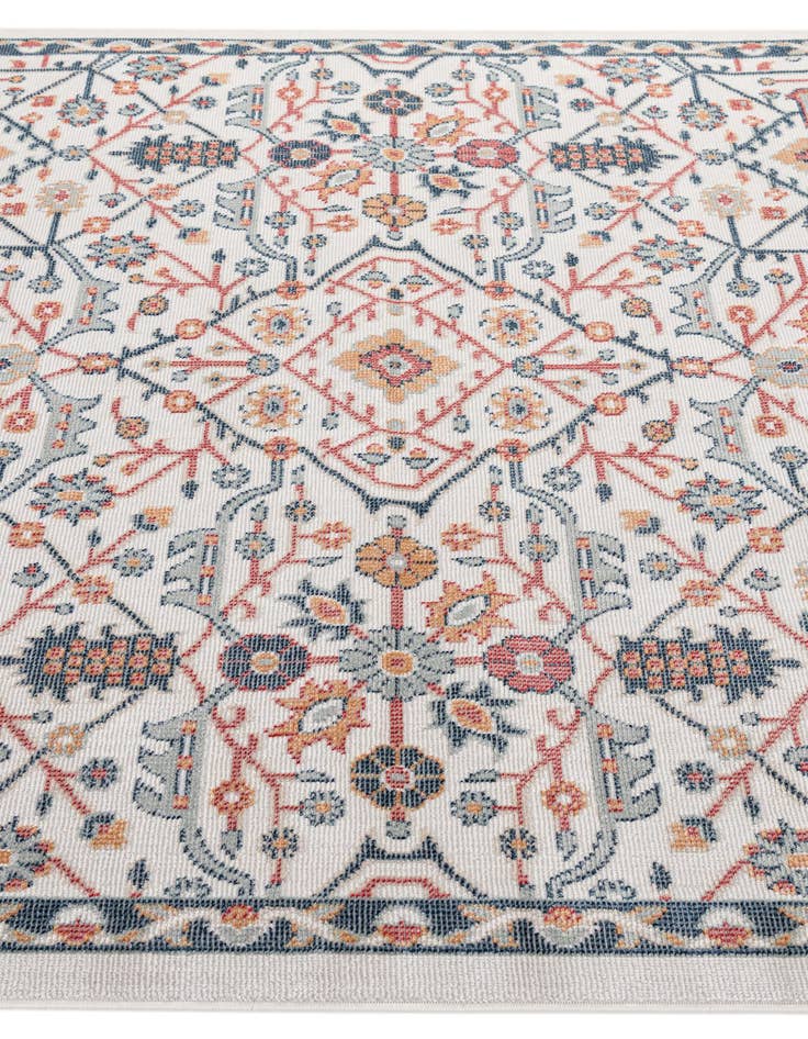 Detail image of 5' 4 x 7' 7 Lola Rug