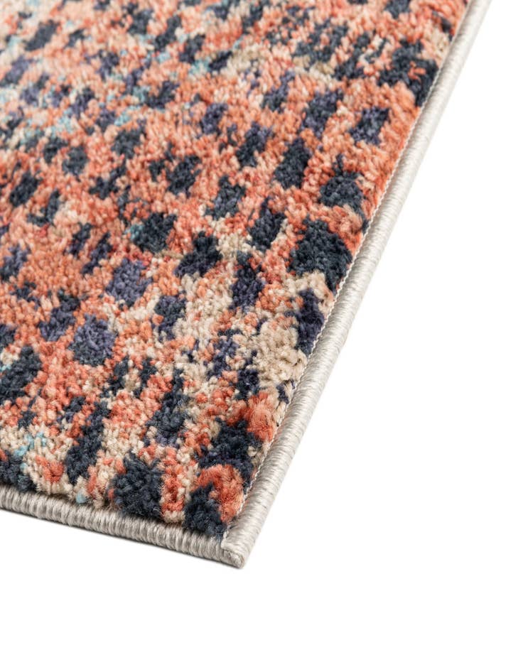 Detail image of 5' 3 x 7' 7 Lola Rug