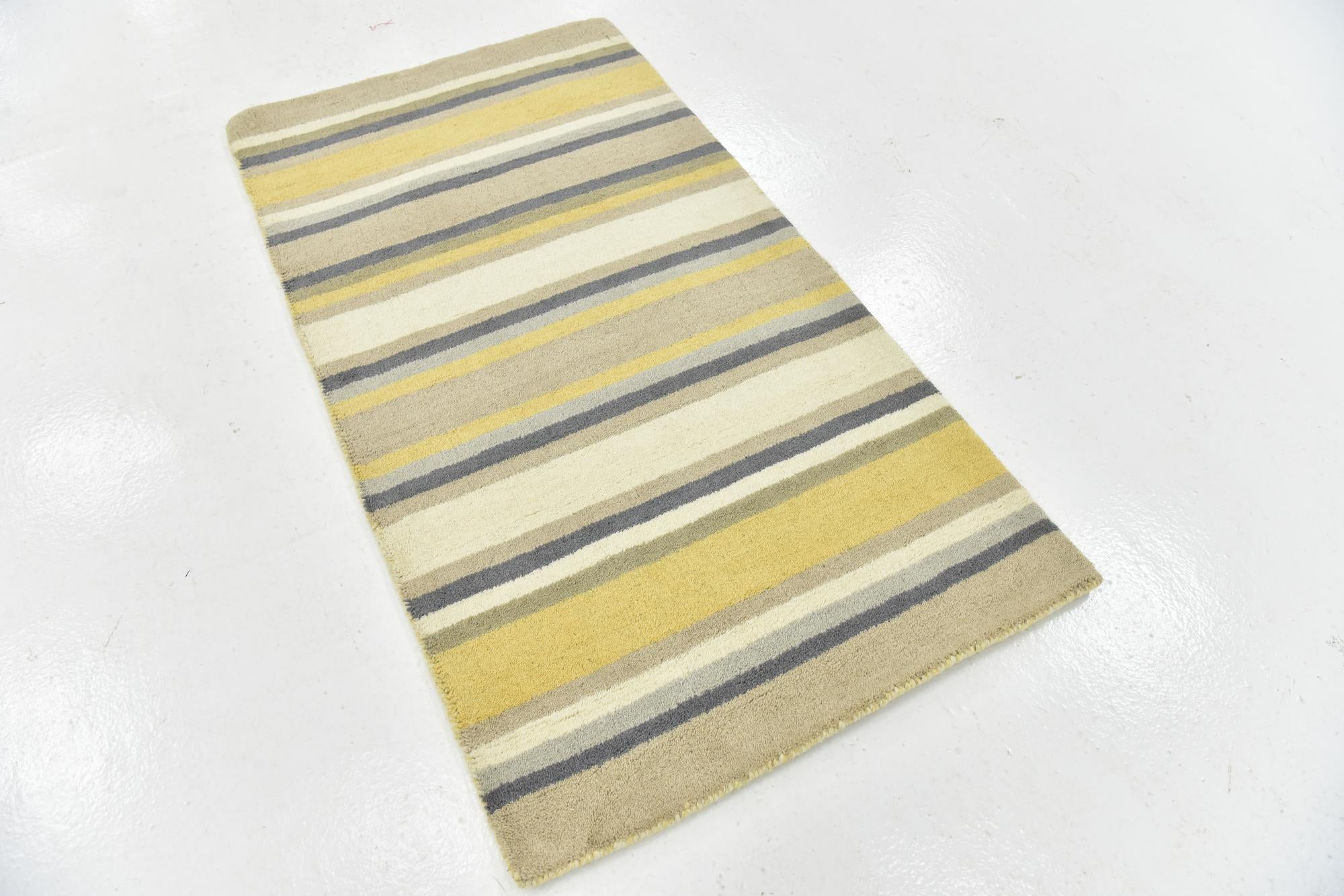 2' 8 x 5' Luna Wool Rug