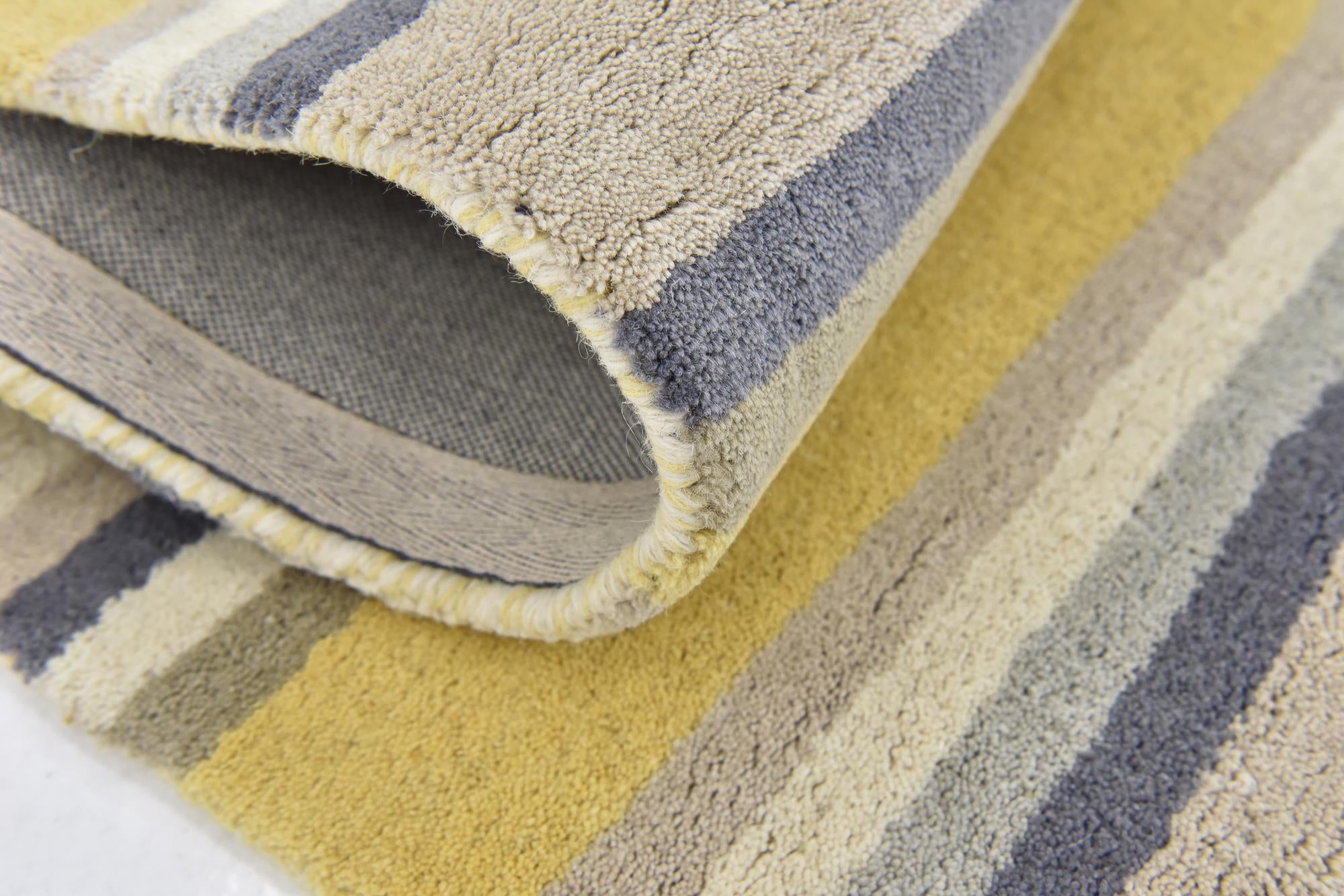 2' 8 x 4' 10 Luna Wool Rug