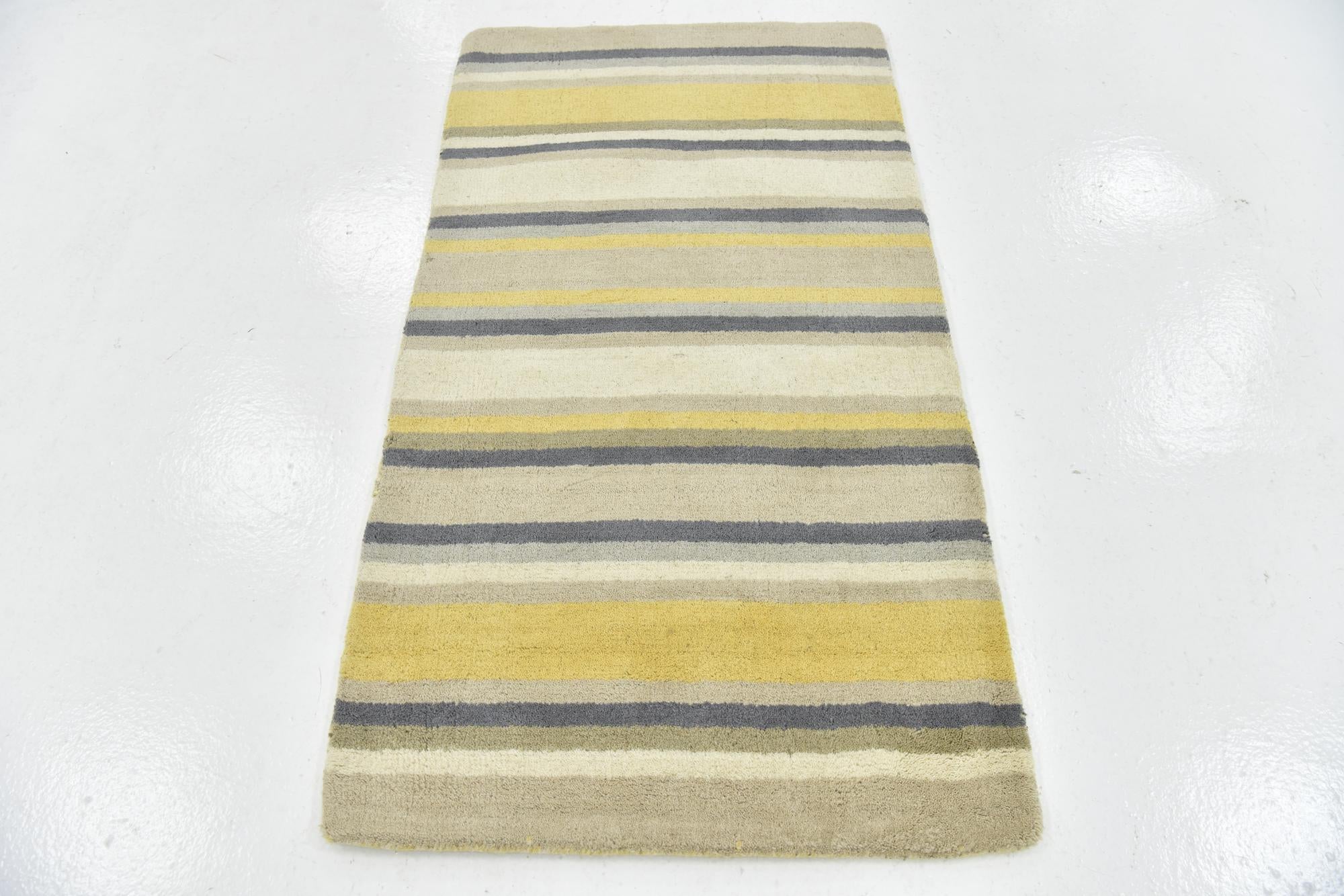 2' 8 x 4' 10 Luna Wool Rug