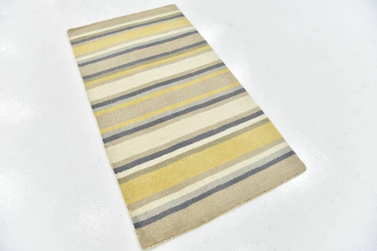Detail image of 2' 8 x 5' Luna Wool Rug