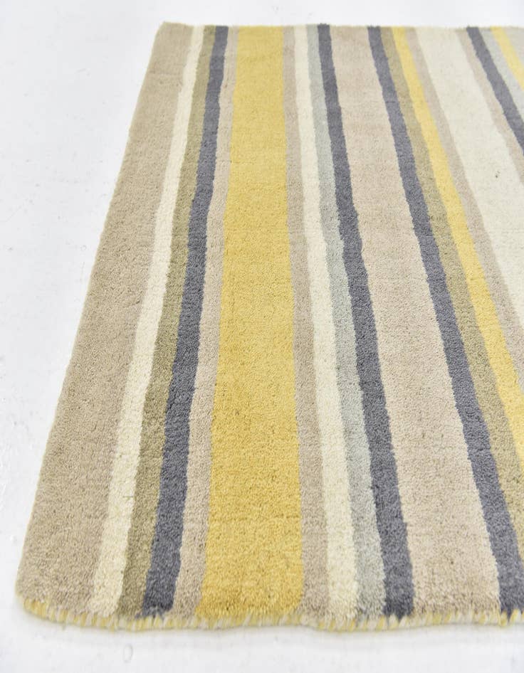 Detail image of 2' 8 x 4' 10 Luna Wool Rug