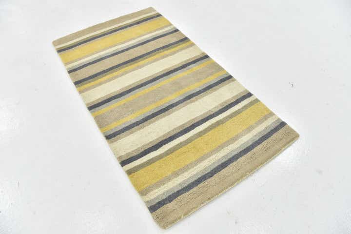 2' 8 x 4' 10 Luna Wool Rug