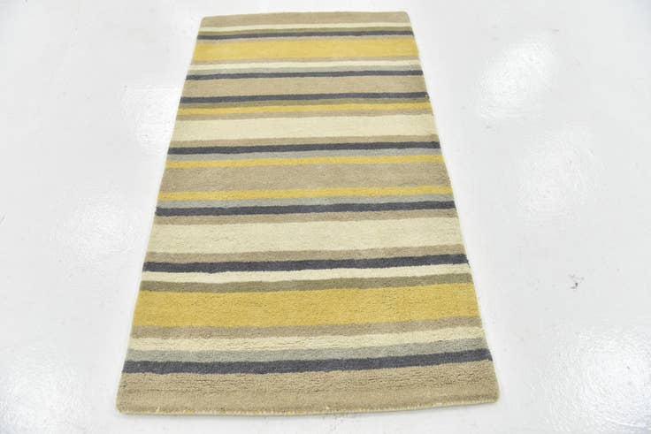 Detail image of 2' 8 x 4' 10 Luna Wool Rug