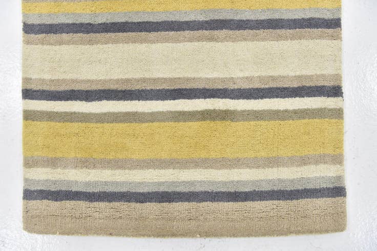 Detail image of 2' 8 x 4' 10 Luna Wool Rug