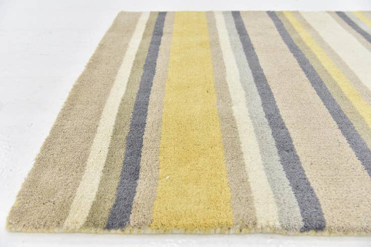 Detail image of 2' 8 x 4' 10 Luna Wool Rug