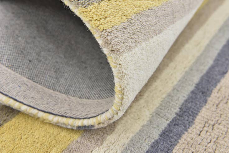 Detail image of 2' 8 x 4' 10 Luna Wool Rug