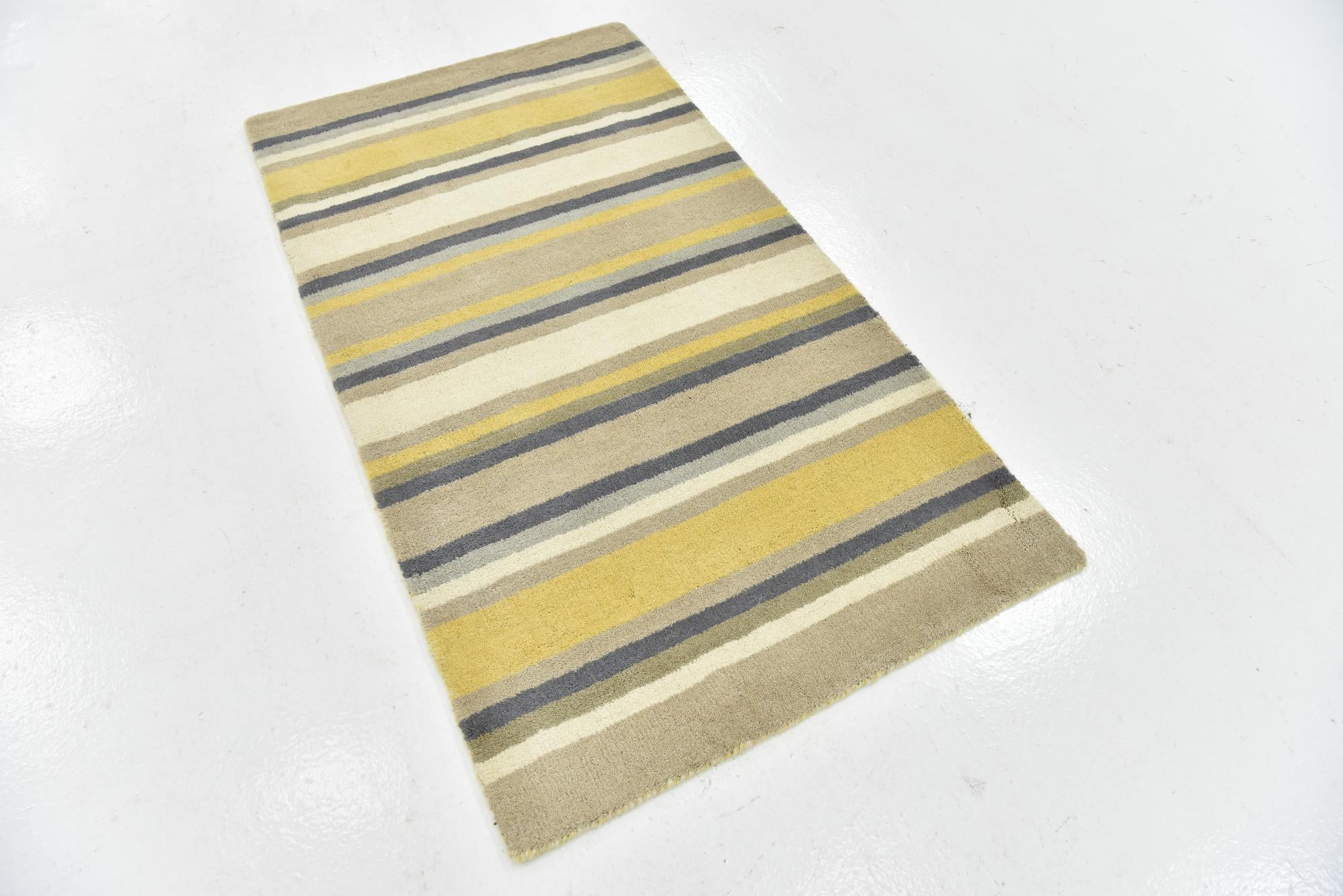 2' 9 x 4' 10 Luna Wool Rug