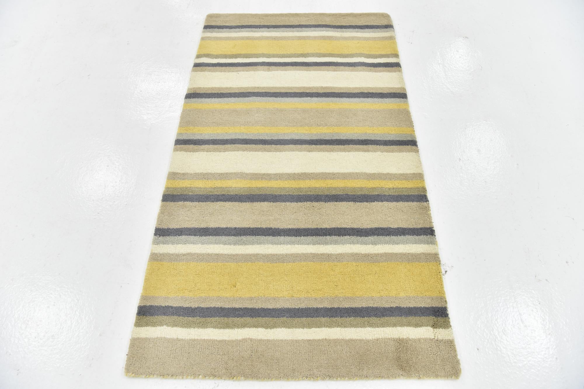 2' 9 x 4' 10 Luna Wool Rug