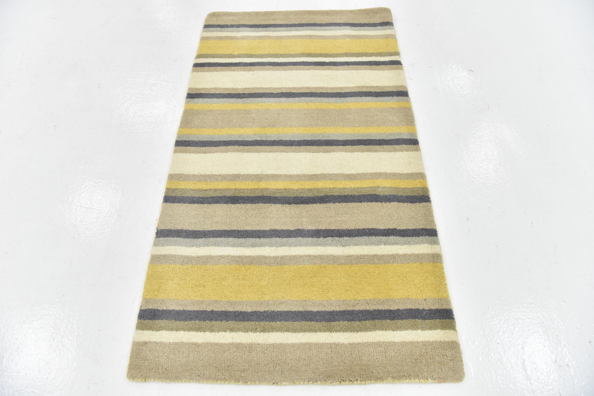 2' 9 x 5' Luna Wool Rug