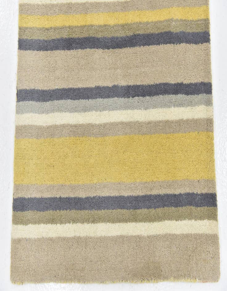 Detail image of 2' 9 x 5' Luna Wool Rug