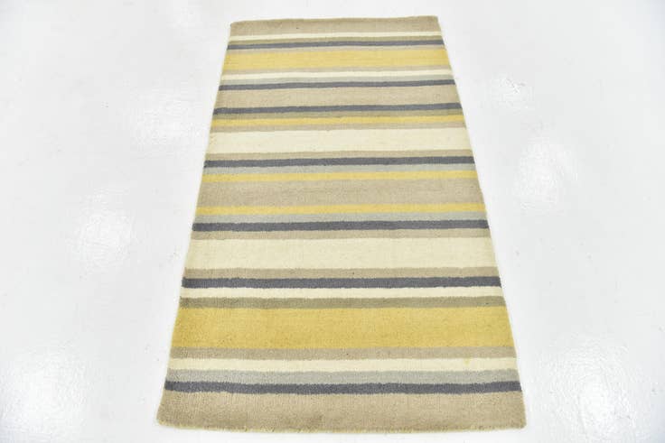 Detail image of 2' 9 x 4' 10 Luna Wool Rug