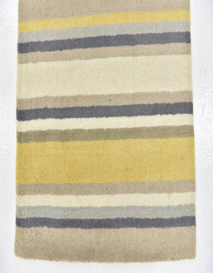 Detail image of 2' 9 x 4' 10 Luna Wool Rug