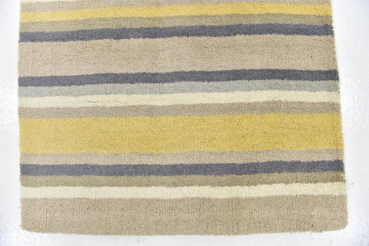 Detail image of 2' 9 x 4' 10 Luna Wool Rug