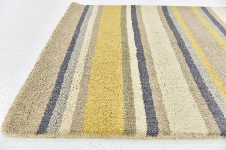 Detail image of 2' 9 x 4' 10 Luna Wool Rug