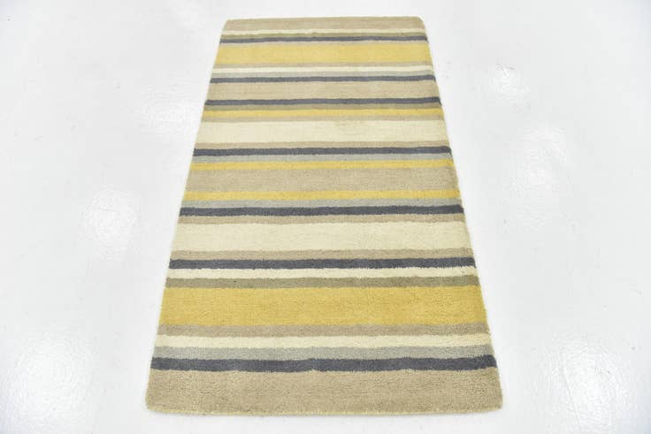 Detail image of 2' 8 x 4' 10 Luna Wool Rug