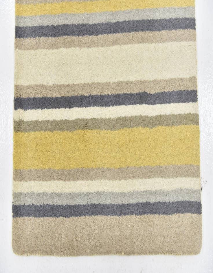 Detail image of 2' 9 x 4' 10 Luna Wool Rug