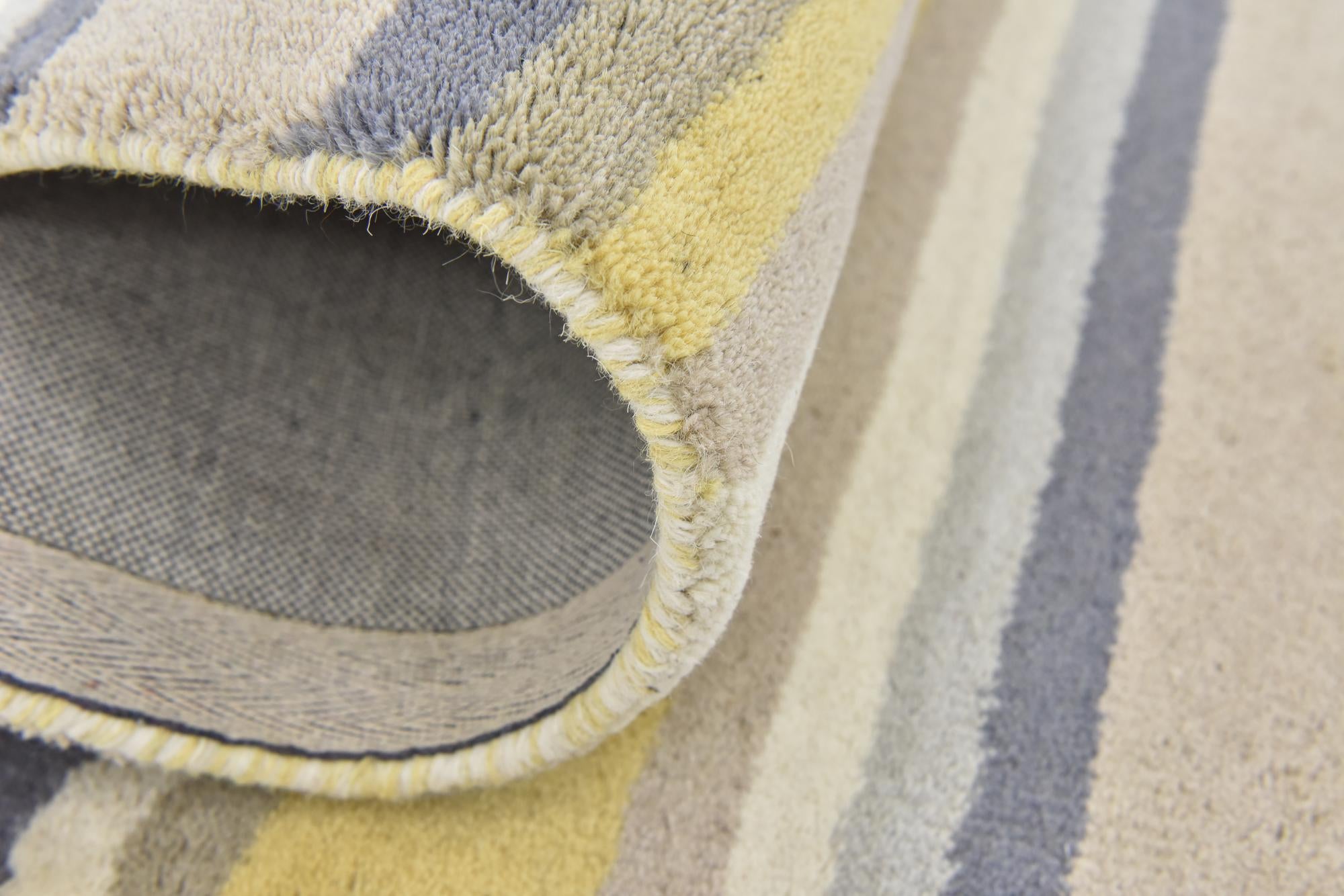2' 9 x 4' 10 Luna Wool Rug