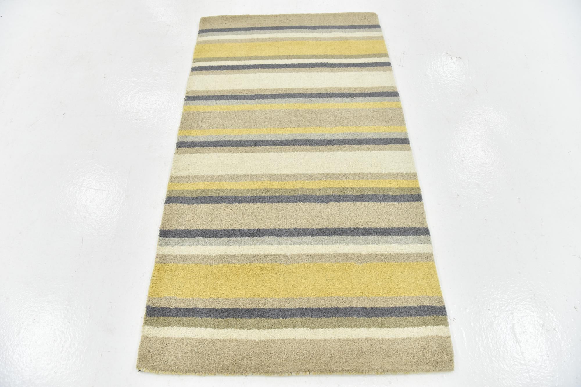 2' 8 x 4' 10 Luna Wool Rug
