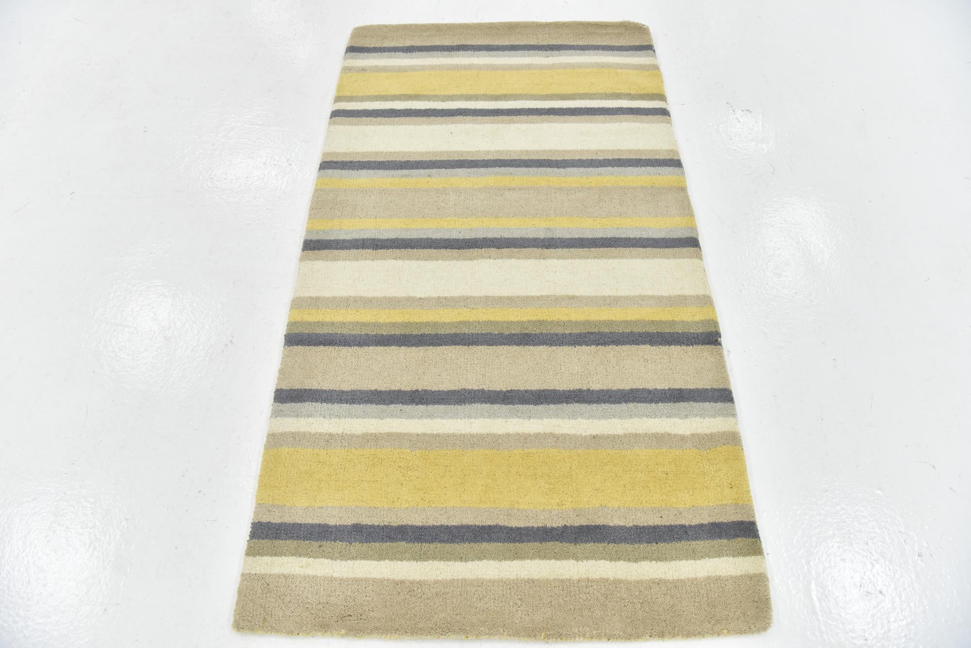 2' 8 x 4' 10 Luna Wool Rug
