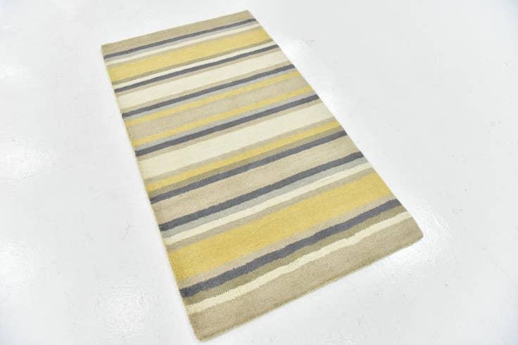 Detail image of 2' 8 x 5' Luna Wool Rug
