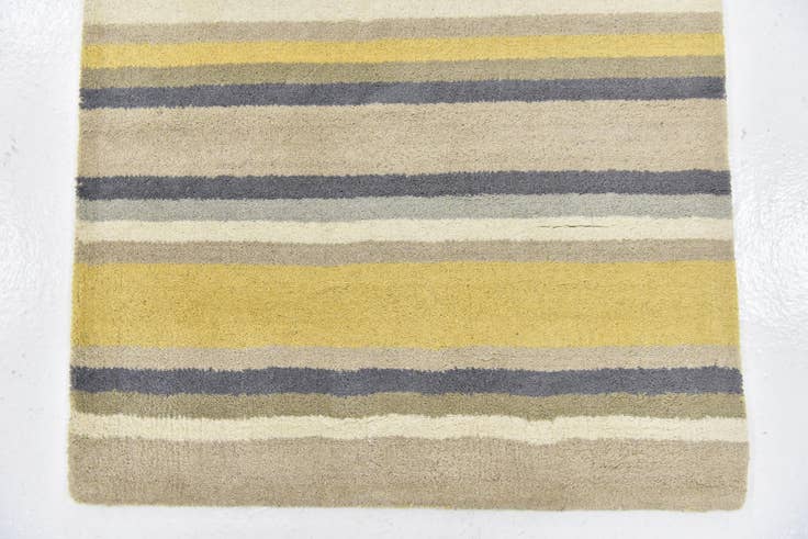 Detail image of 2' 8 x 5' Luna Wool Rug