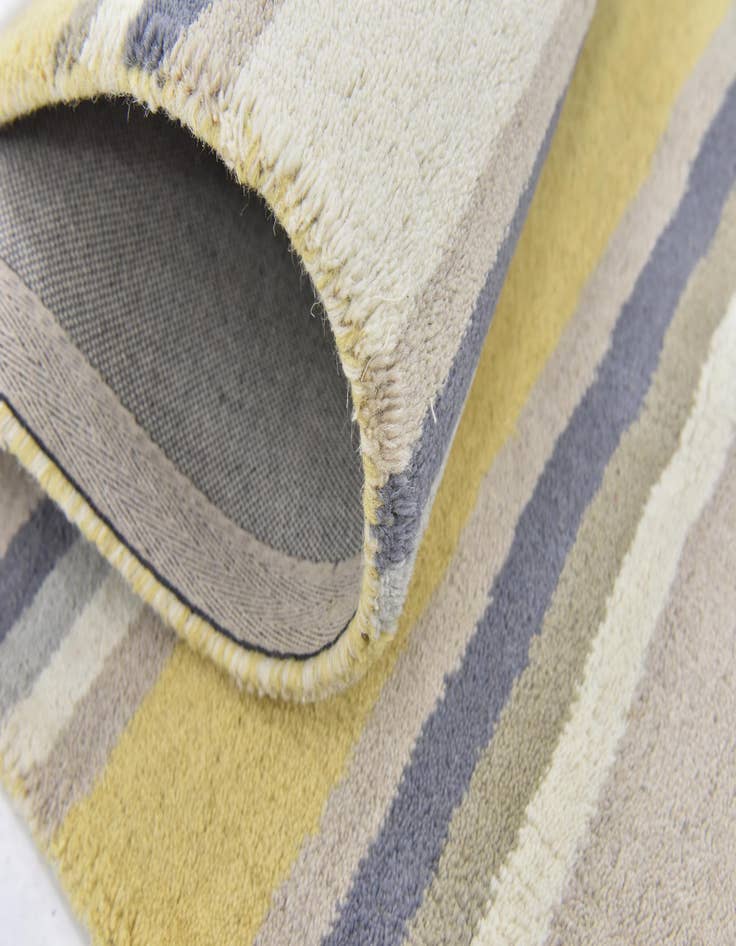 Detail image of 2' 8 x 5' Luna Wool Rug