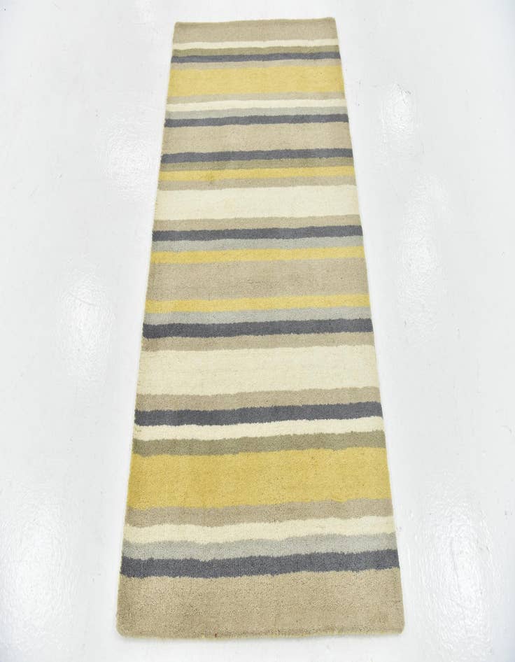 Detail image of 2' 9 x 4' 10 Luna Wool Rug