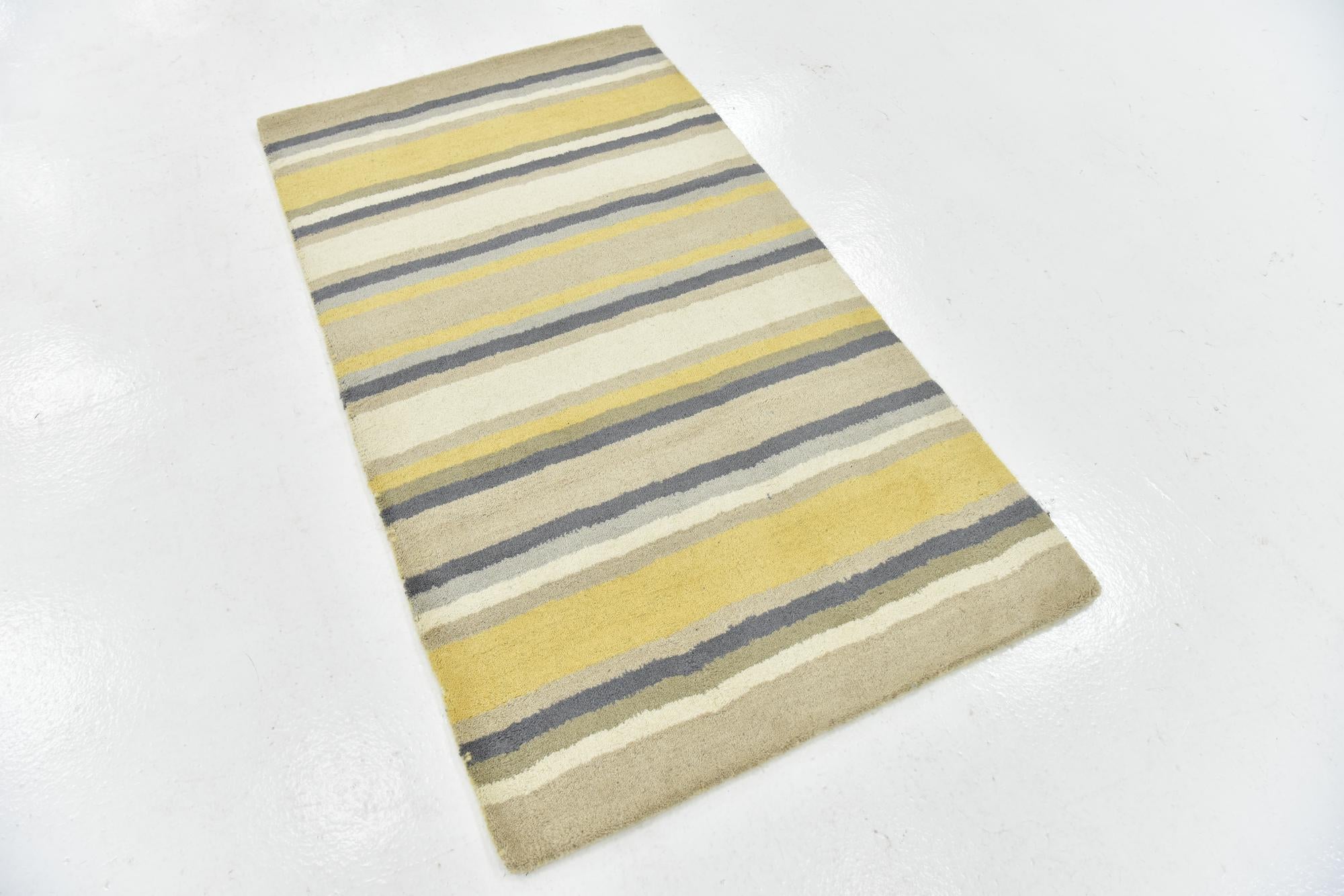 2' 9 x 4' 10 Luna Wool Rug