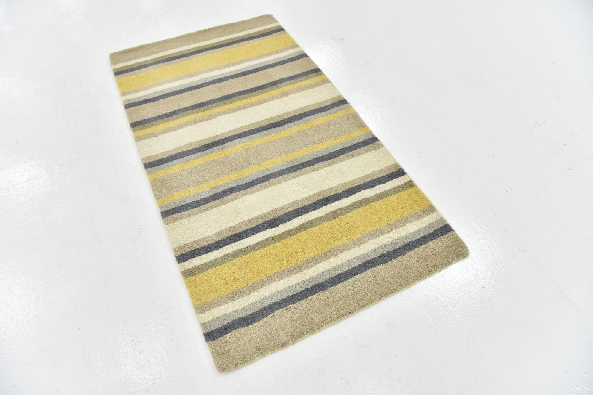 2' 8 x 5' Luna Wool Rug