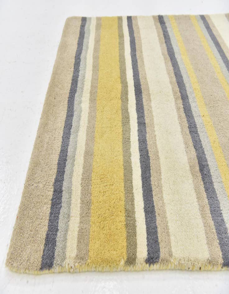 Detail image of 2' 8 x 5' Luna Wool Rug
