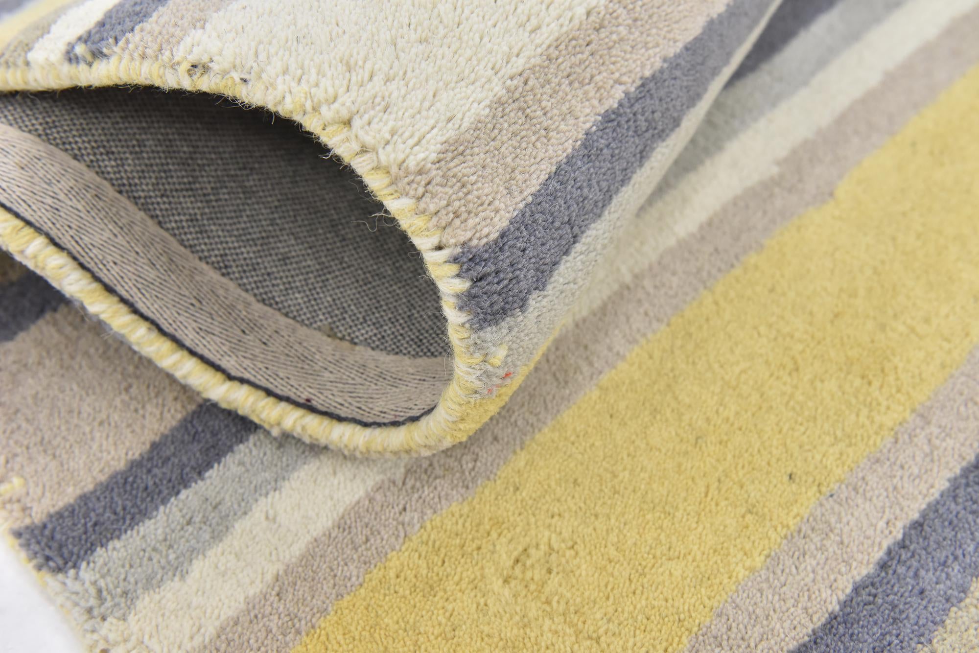 2' 8 x 4' 10 Luna Wool Rug