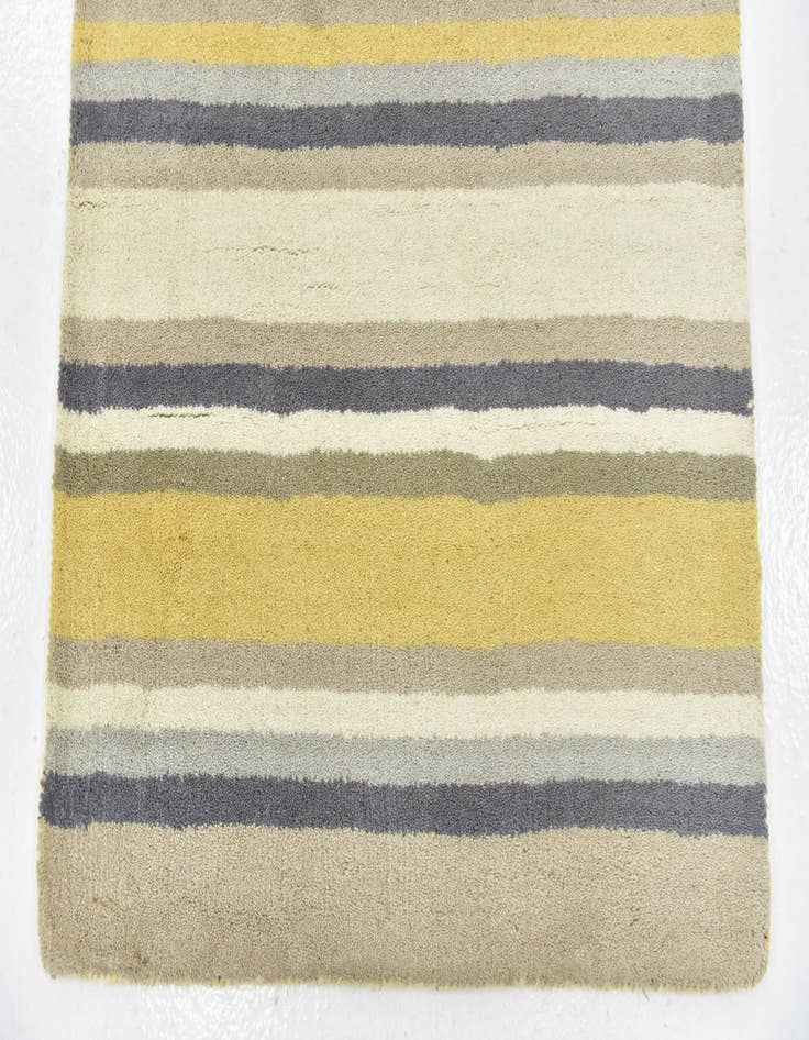 Detail image of 2' 9 x 4' 10 Luna Wool Rug