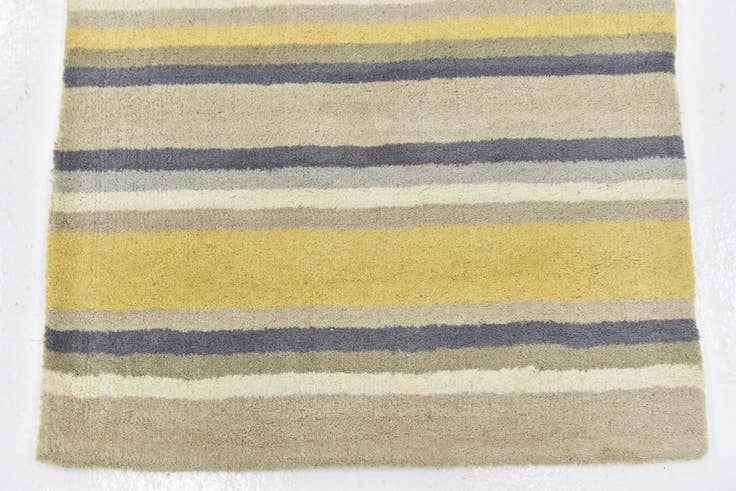 Detail image of 2' 8 x 4' 10 Luna Wool Rug