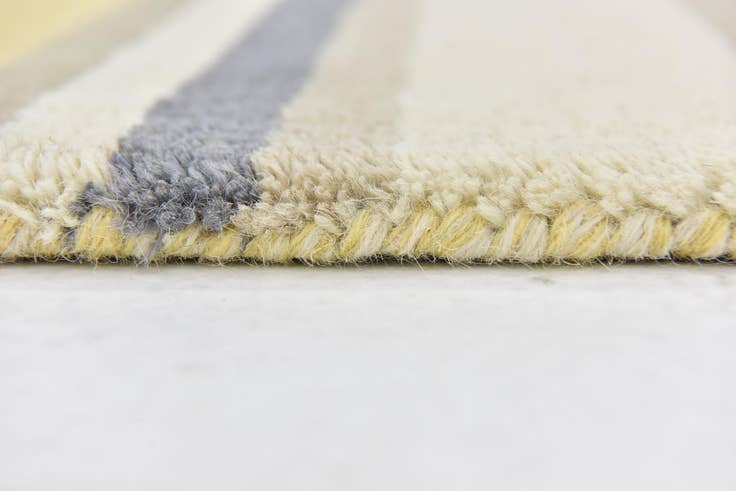 Detail image of 2' 8 x 4' 10 Luna Wool Rug