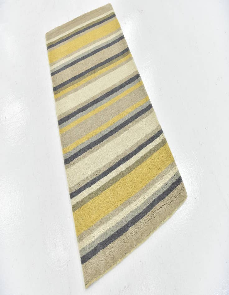 Detail image of 2' 8 x 4' 10 Luna Wool Rug