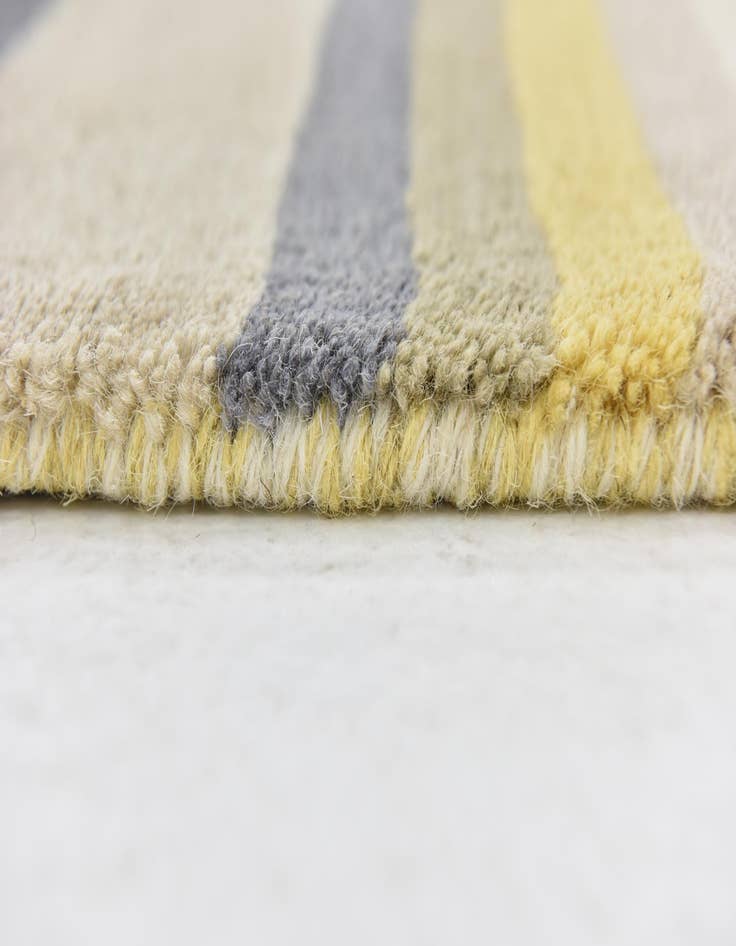 Detail image of 2' 8 x 4' 10 Luna Wool Rug