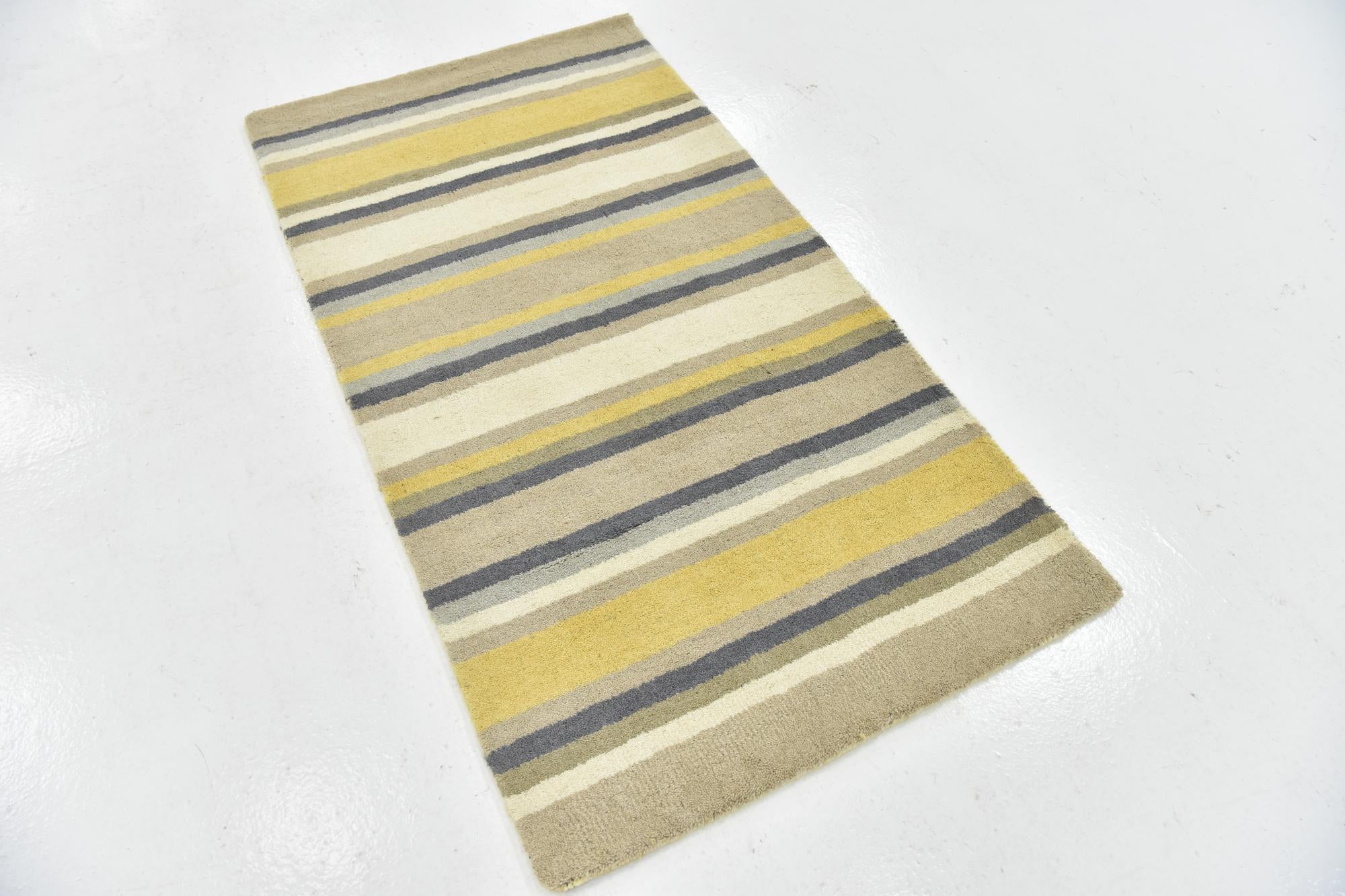 2' 8 x 5' Luna Wool Rug