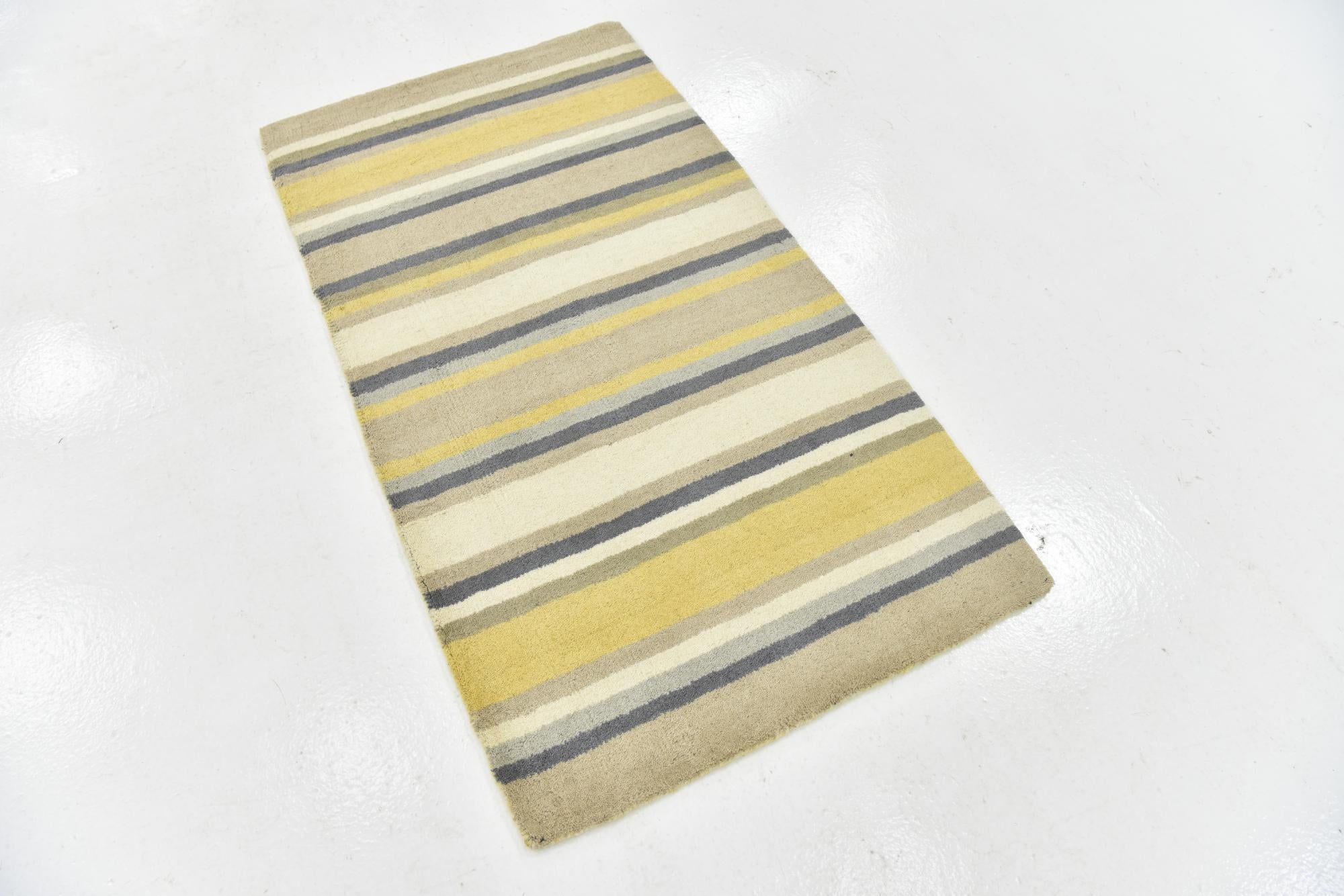 2' 8 x 4' 10 Luna Wool Rug