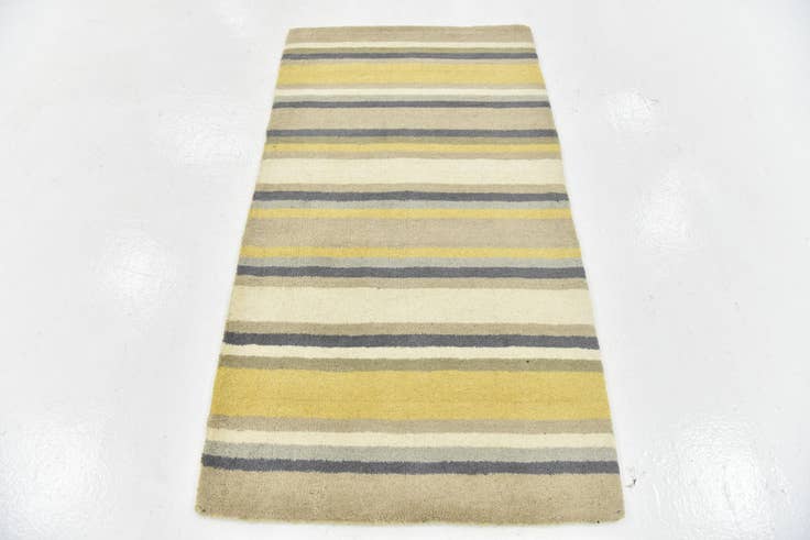 Detail image of 2' 8 x 4' 10 Luna Wool Rug
